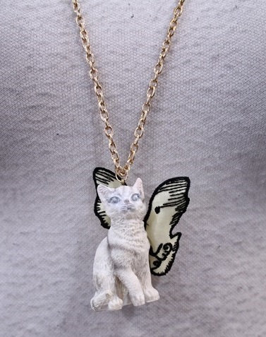 emily temple cute fairy kitten necklace - white × black