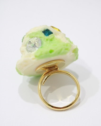 q-pot pistachio ice cream ring - green